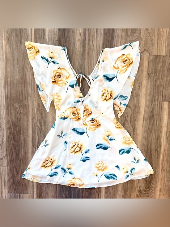Forever 21 Dresses & Skirts - Forever 21 Yellow Rose Mini Dress Size M